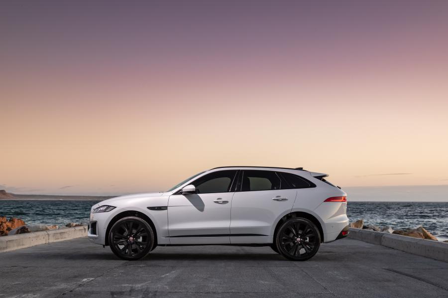  Jaguar F-Pace 25d AWD Chequered Flag 2020 года  (ZA) (фото 21 из 37)